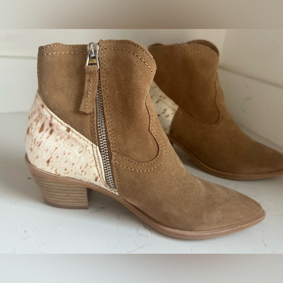 Dolce Vita Senica Dark Saddle Suede Bootie sz 6 - Picture 2 of 10